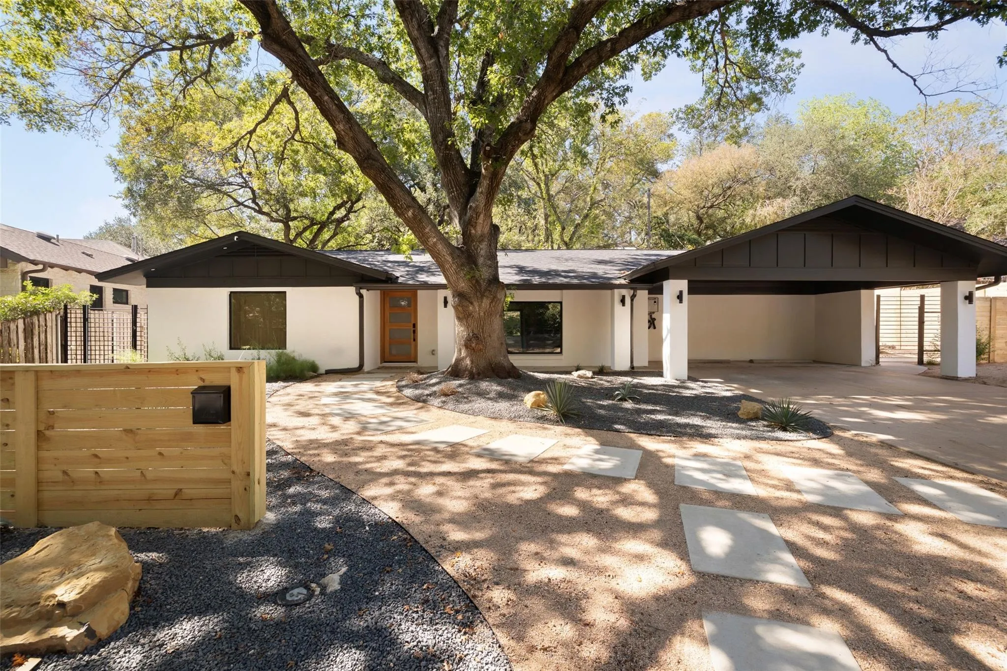 Photo 2 of 2620 PECOS ST