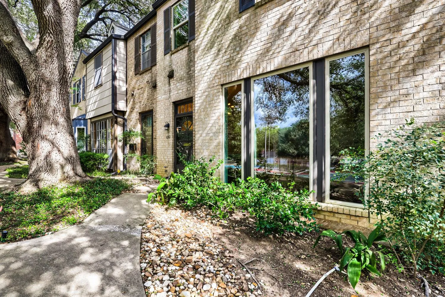 Photo of 6512 E HILL DR, Austin, 78731
