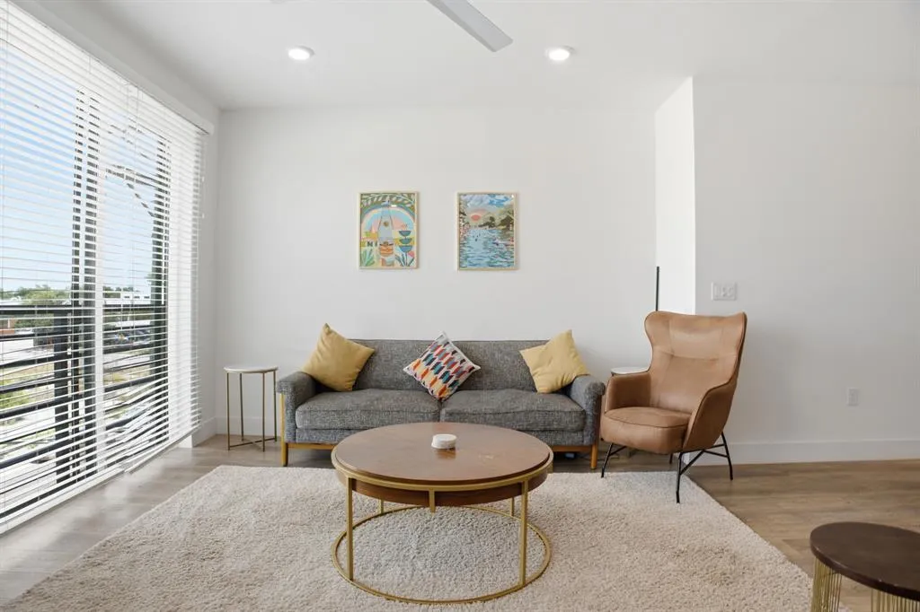 Photo 3 of 2709 5TH ST E #1306