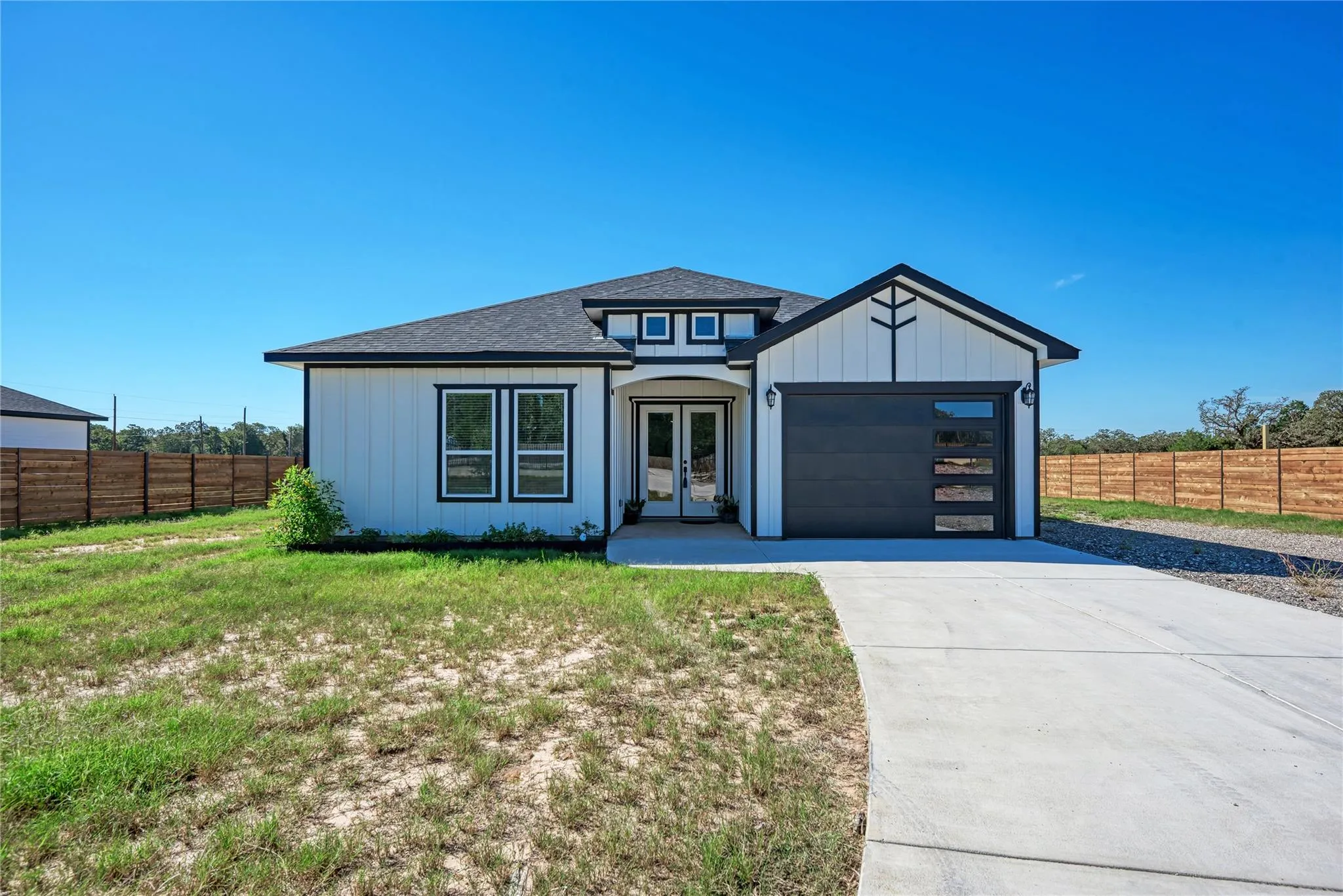Photo of 113 LOS ROBLES RD, Elgin, TX, 78621