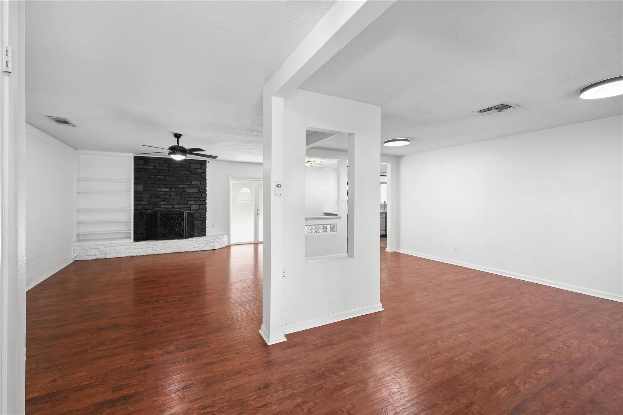 Photo 4 of 1107 REBBECA DR