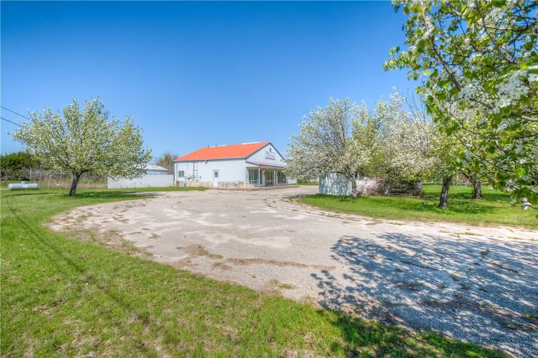 Photo of 2100 OLD AIRPORT RD, Georgetown, TX, 78626