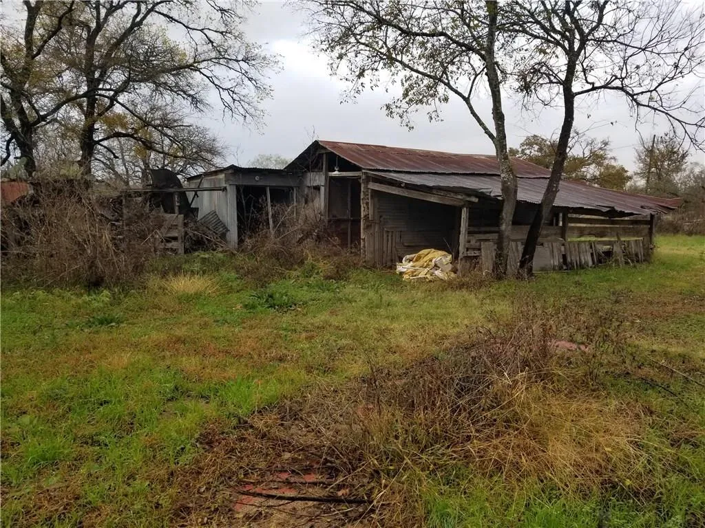 Photo 3 of 18247 BLAKE MANOR RD #C
