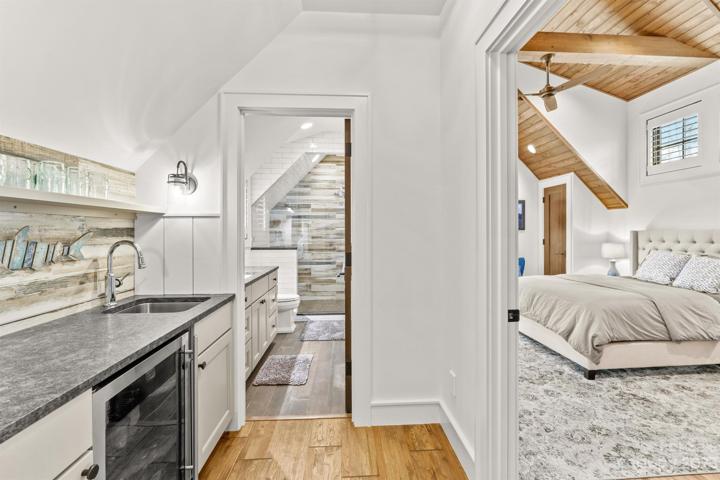 Garage Apartment En Suite