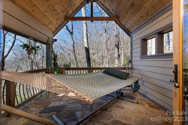 Upper Level Balcony off of Loft