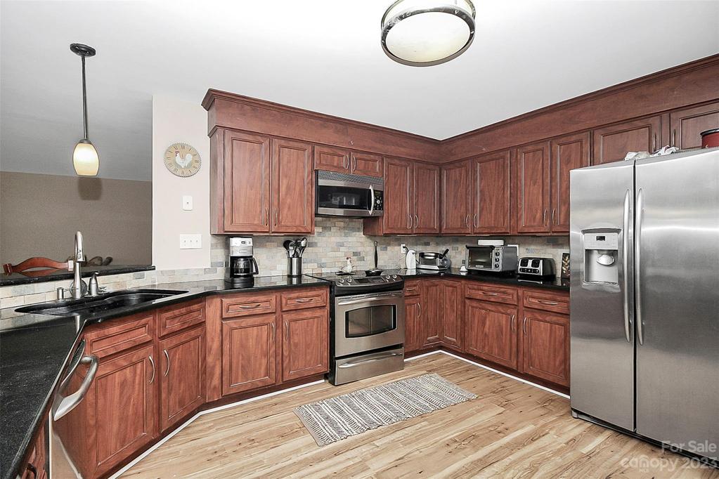 Kitchen - Upper level