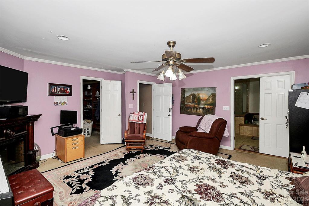 Primary bedroom - Upper level