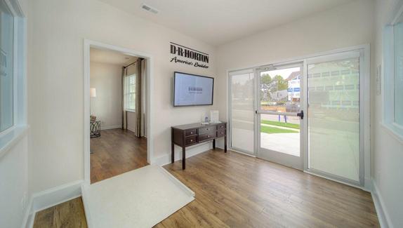 PHOTOS REPRESENTATIVE.