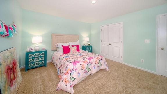 PHOTOS REPRESENTATIVE.