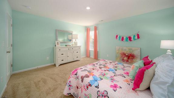 PHOTOS REPRESENTATIVE.