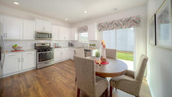 PHOTOS REPRESENTATIVE.