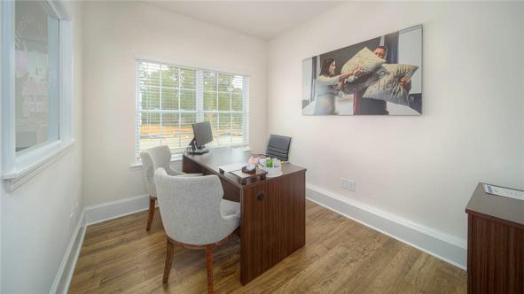 PHOTOS REPRESENTATIVE.