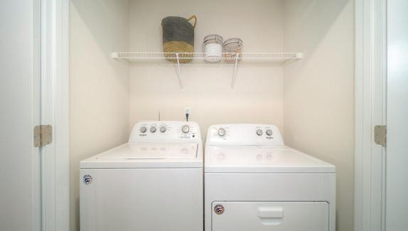 PHOTOS REPRESENTATIVE.