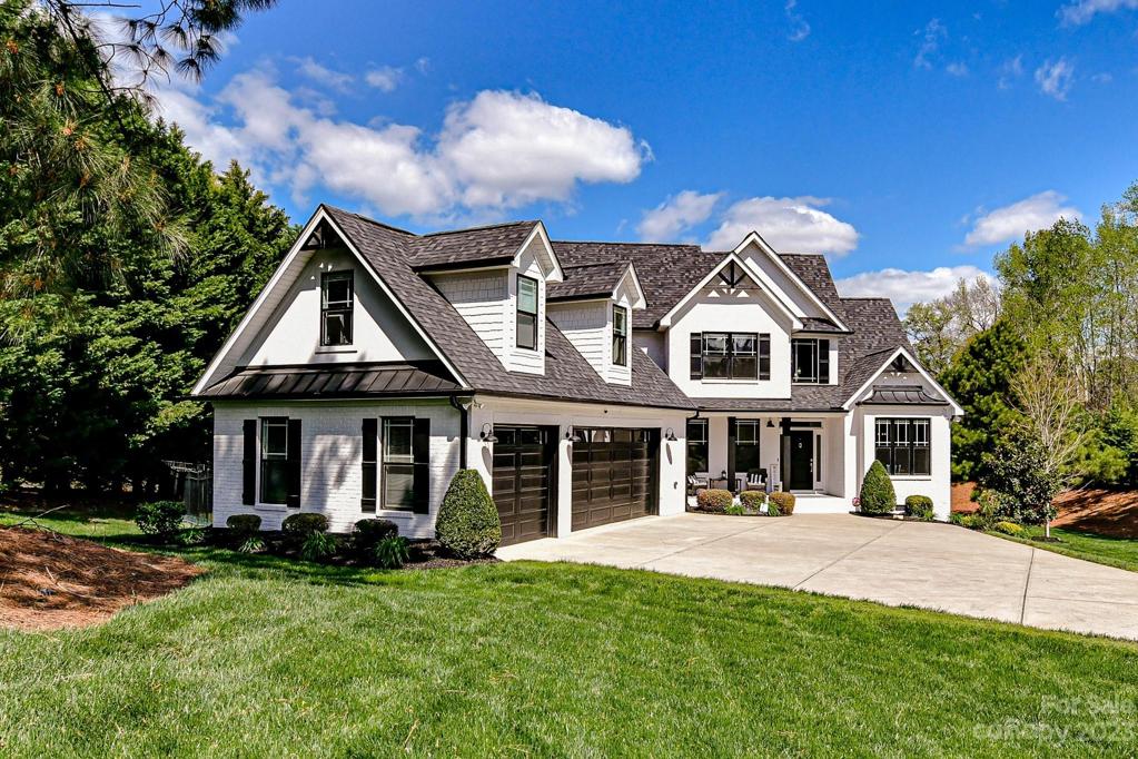 "Farmhouse Appeal!"