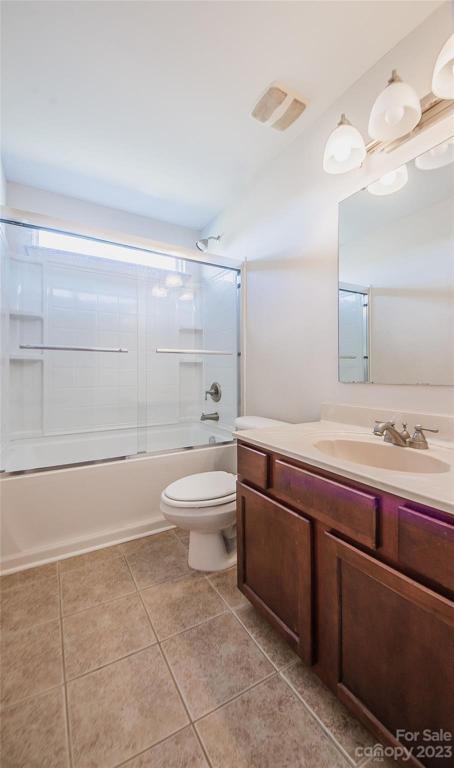 Upstairs Hall Bath