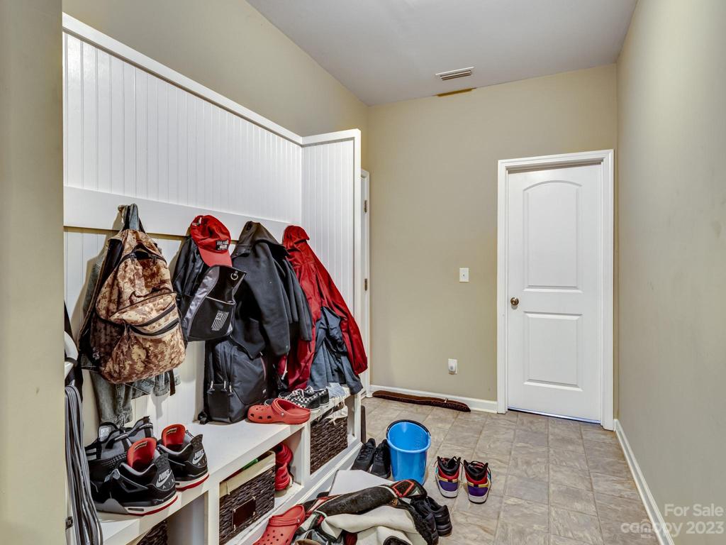 Large Drop Zone and Bathroom!