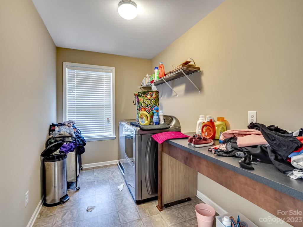 Large Laundry Room Upstairs!