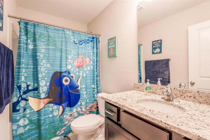 Upstairs full bathroom