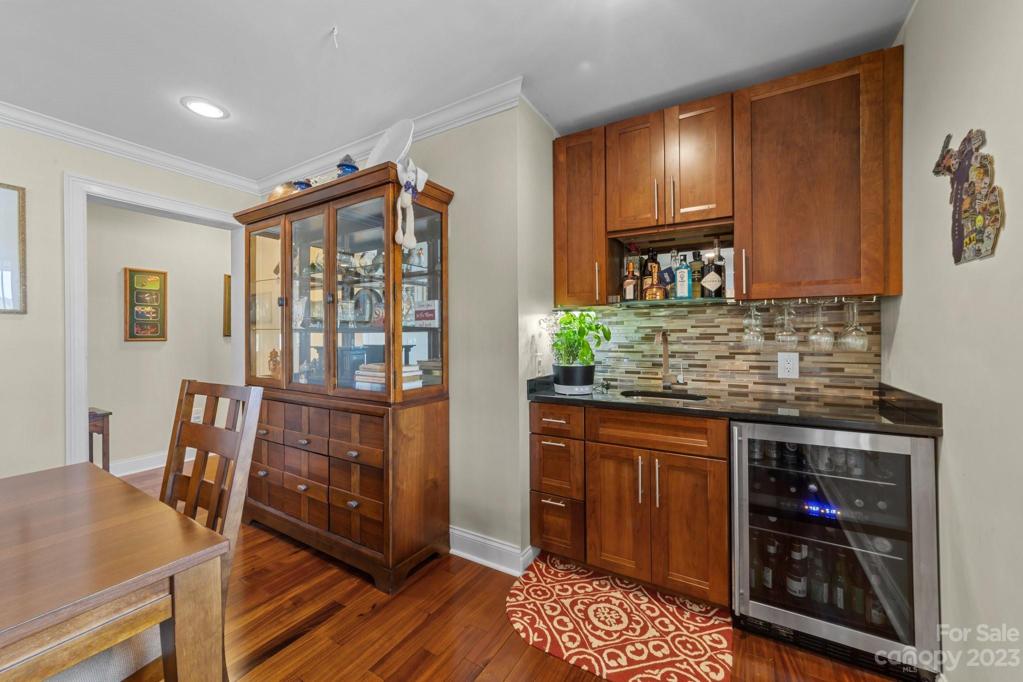 Wet bar off of dining room