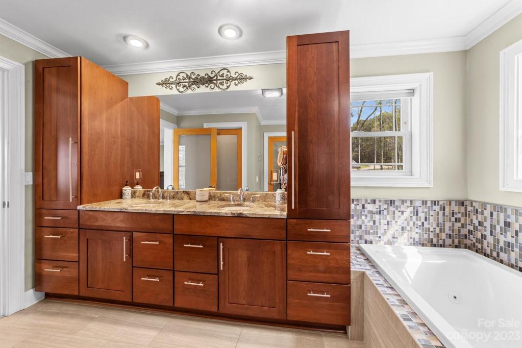 Double vanity with granite countertops