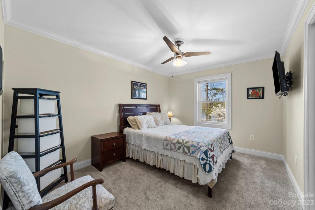 Secondary bedroom