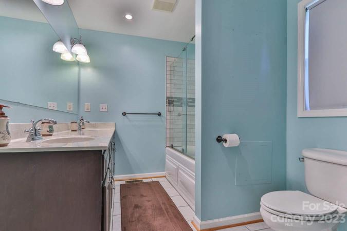 Owners Bath
