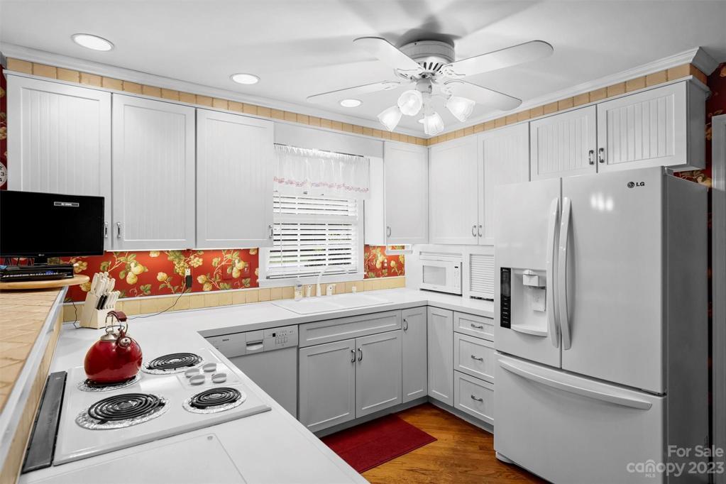 Sunny kitchen