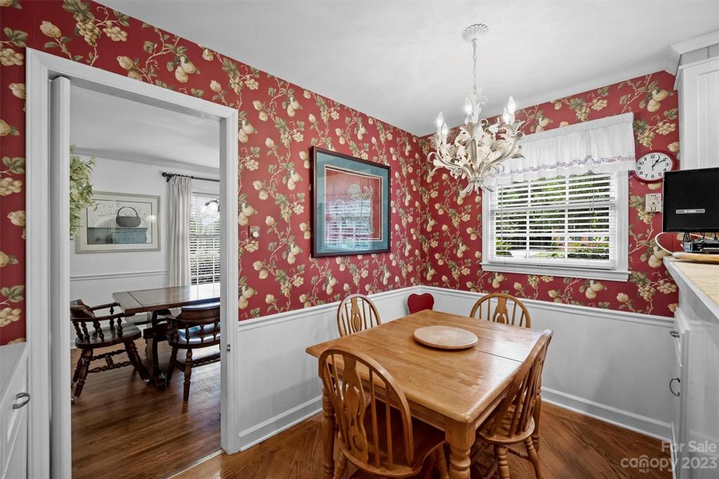 Breakfast area