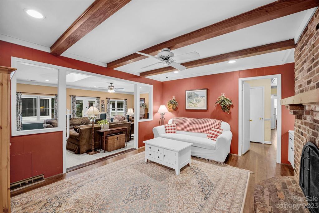 With with entry to bonus room