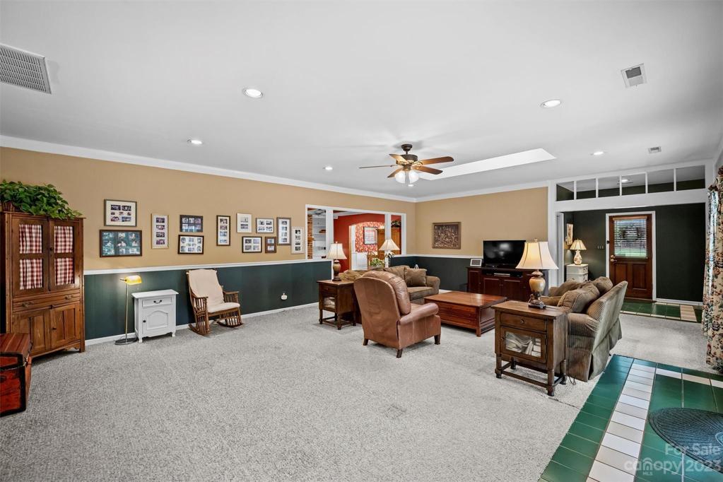 Bonus room