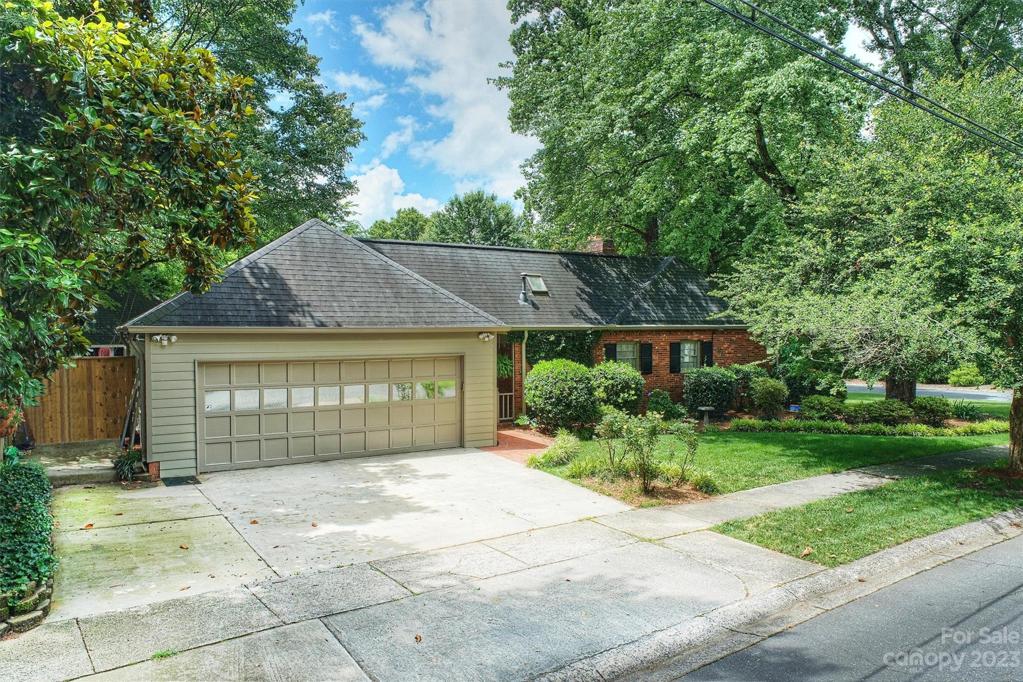 Fabulous attached garage!