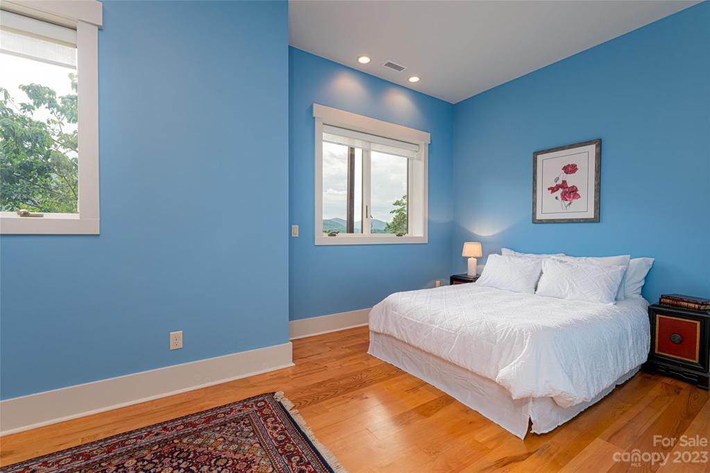 Additional office or study on lower level