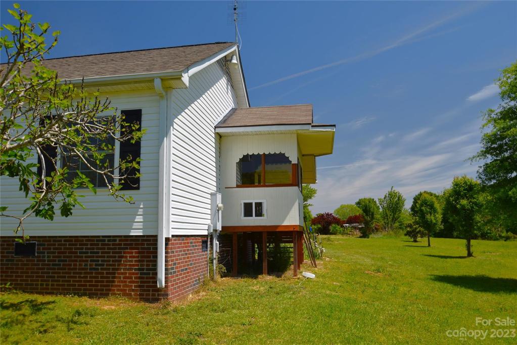 Small side porch