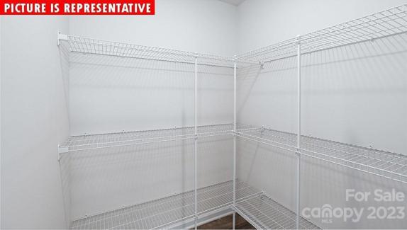 Walk in Pantry