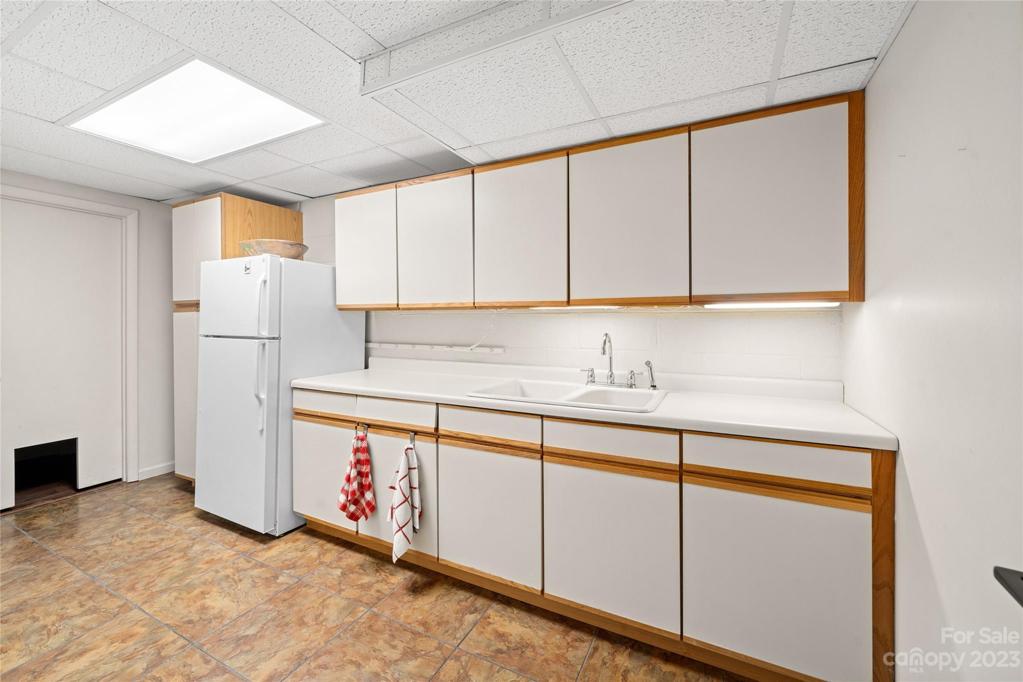 Kitchen area downstairs