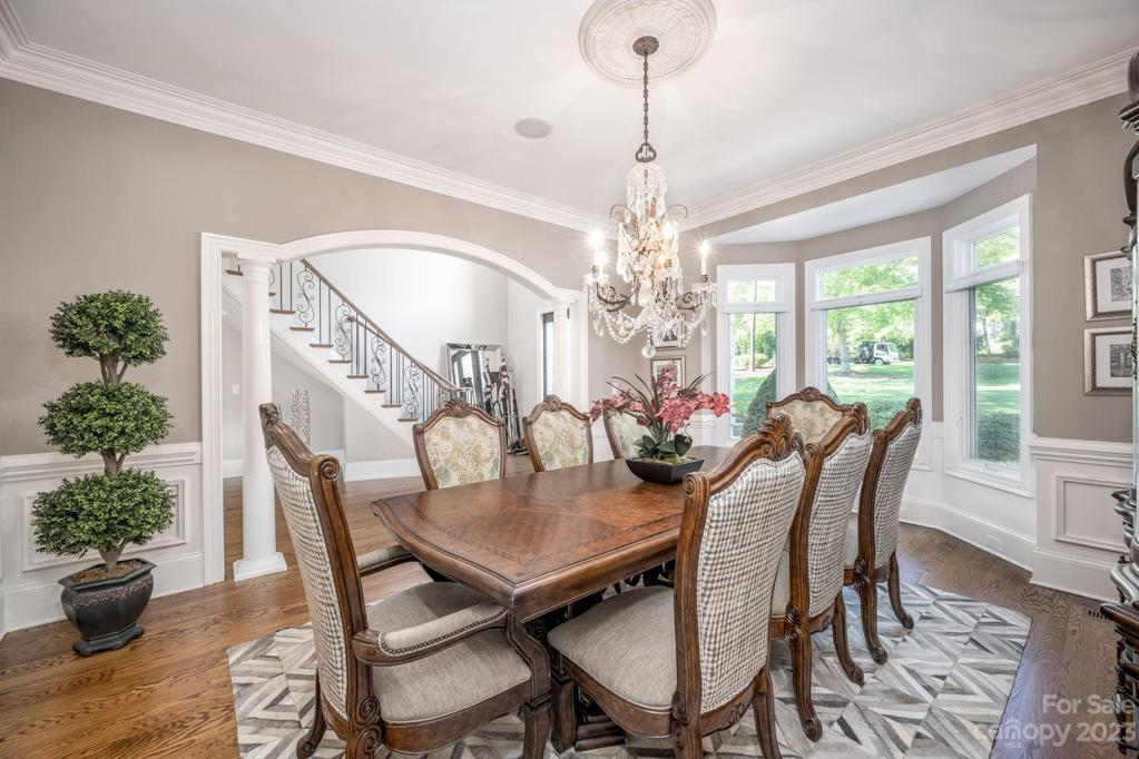 Oversized Dining Room