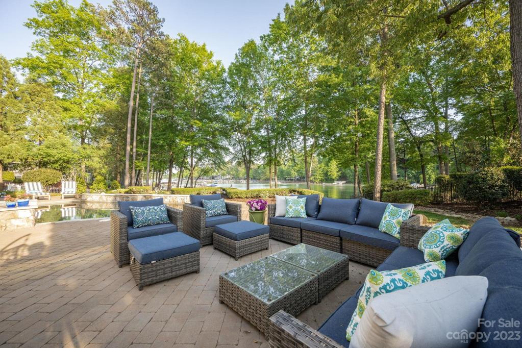 Waterfront Level Luxurious Patio