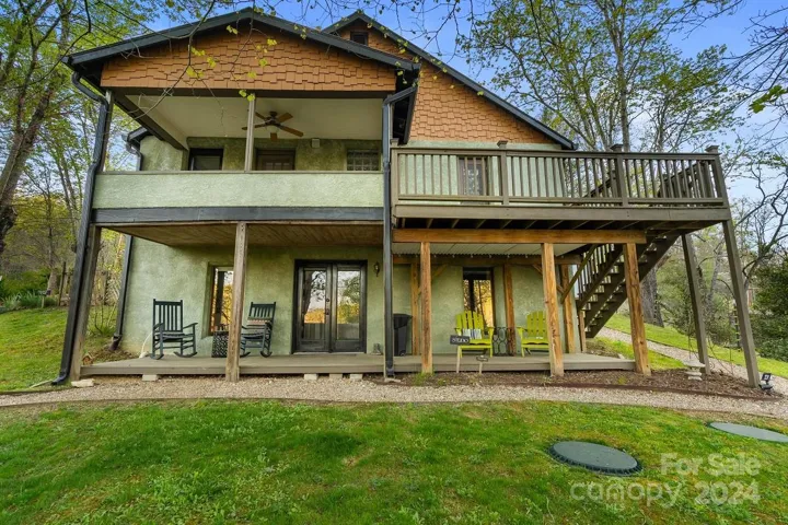 Rear of the Farmhouse has two guest suites