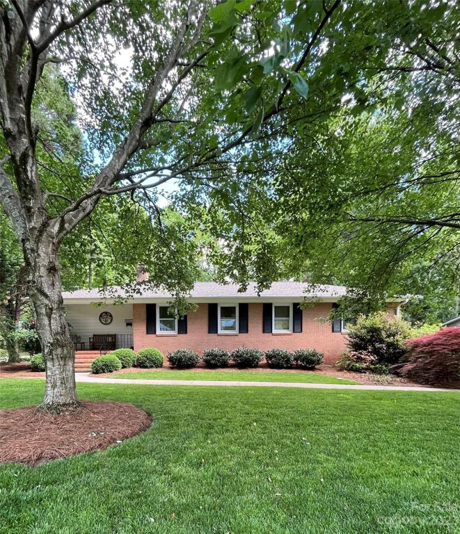 Beautifully Manicured Brick Ranch On .48 Acres Lower South End