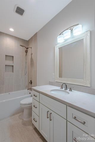 Main level guest bath