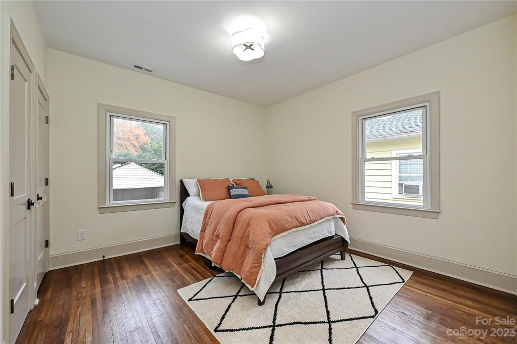 Ample space for guest room on main with dual closets