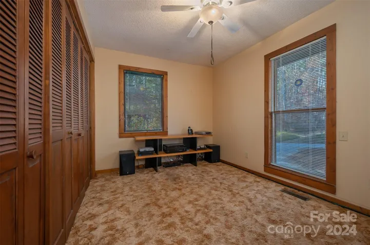 Bedroom #1
