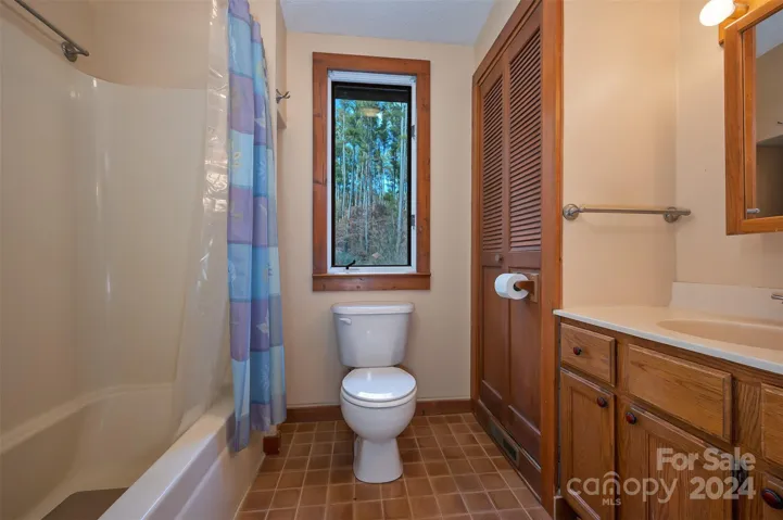 Full bath in apartment.