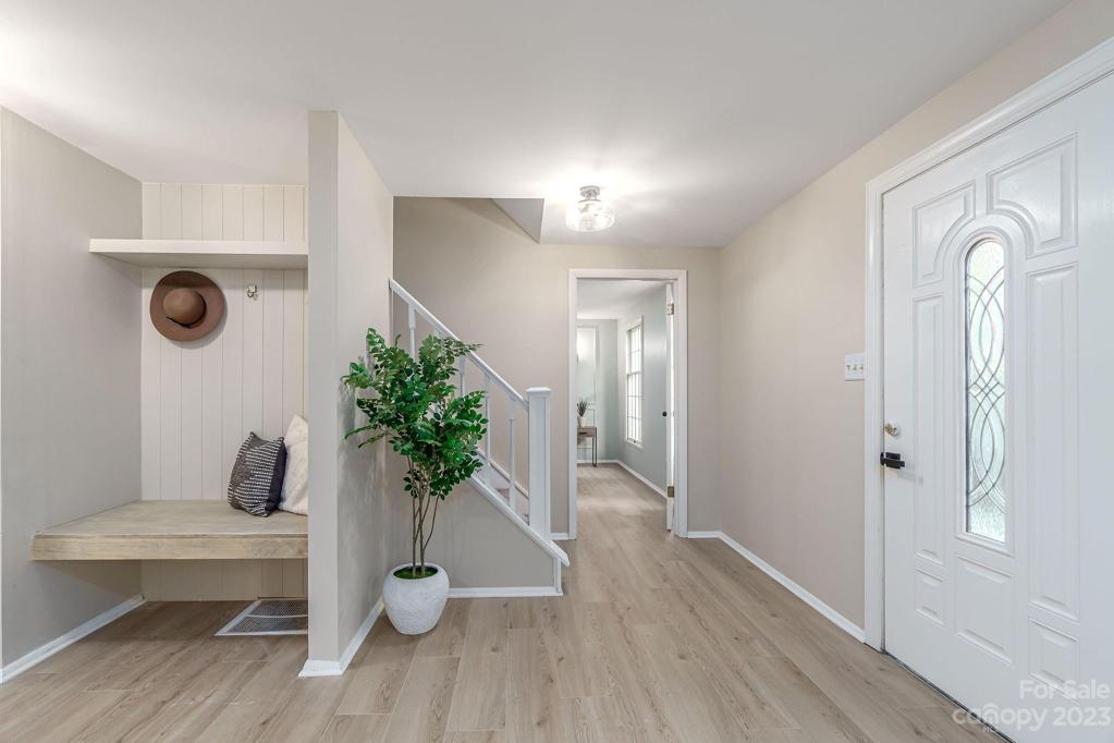 Foyer/entryway