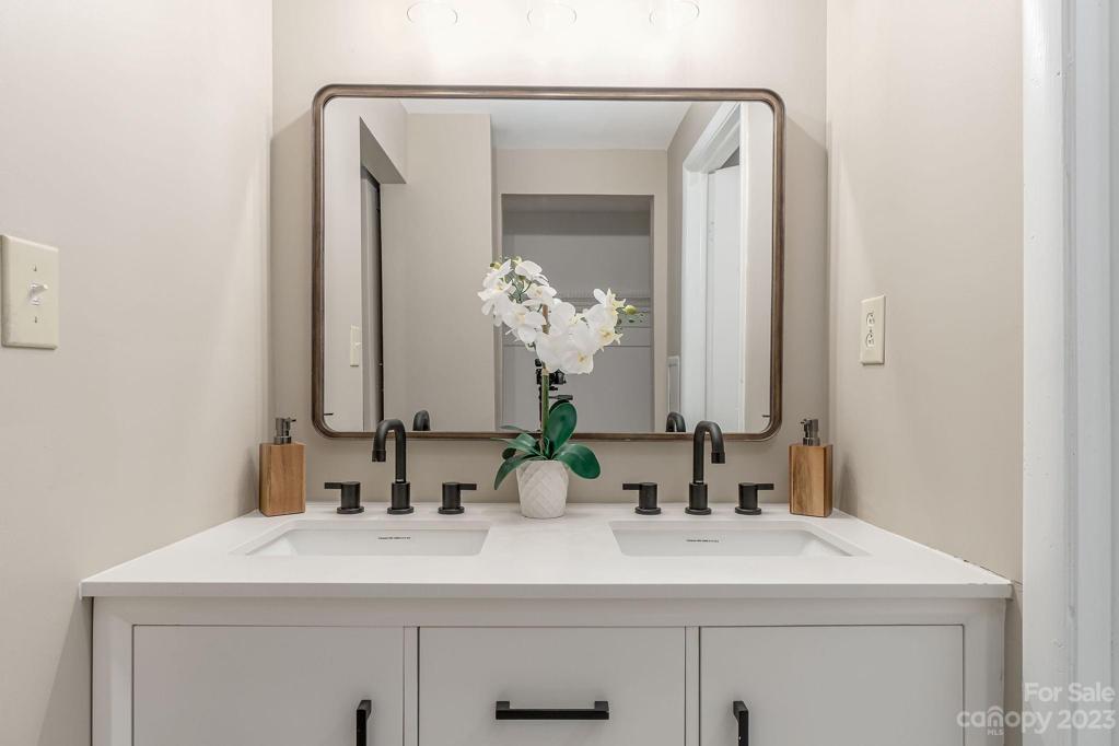 Primary bath - double sinks