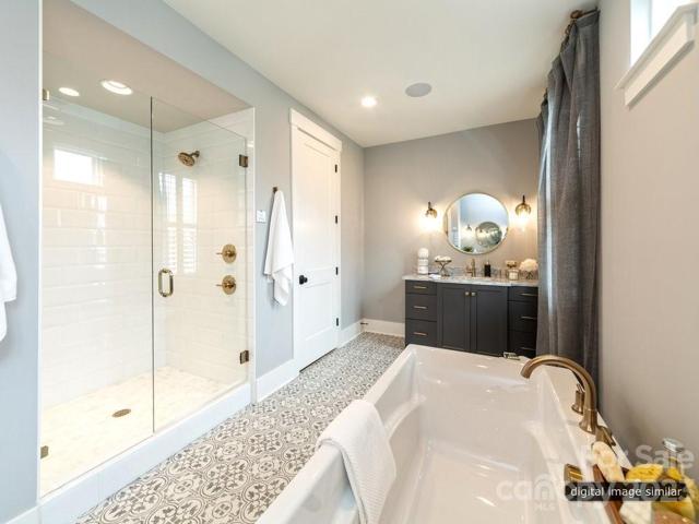 Owners Bath