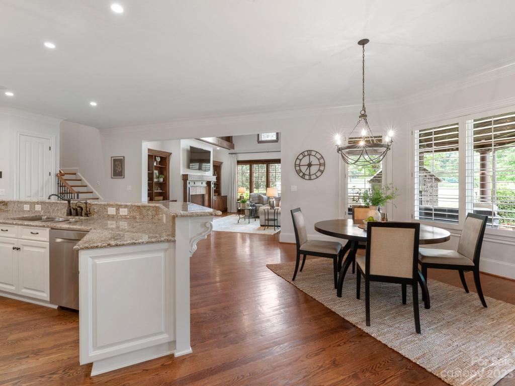 Kitchen opens to keeping room.