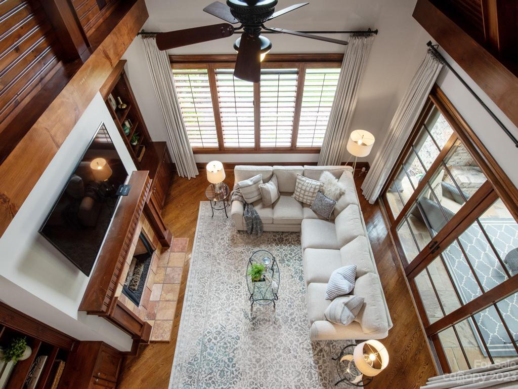 Casual space, yet impressive for entertaining...especially when you open those sliders.