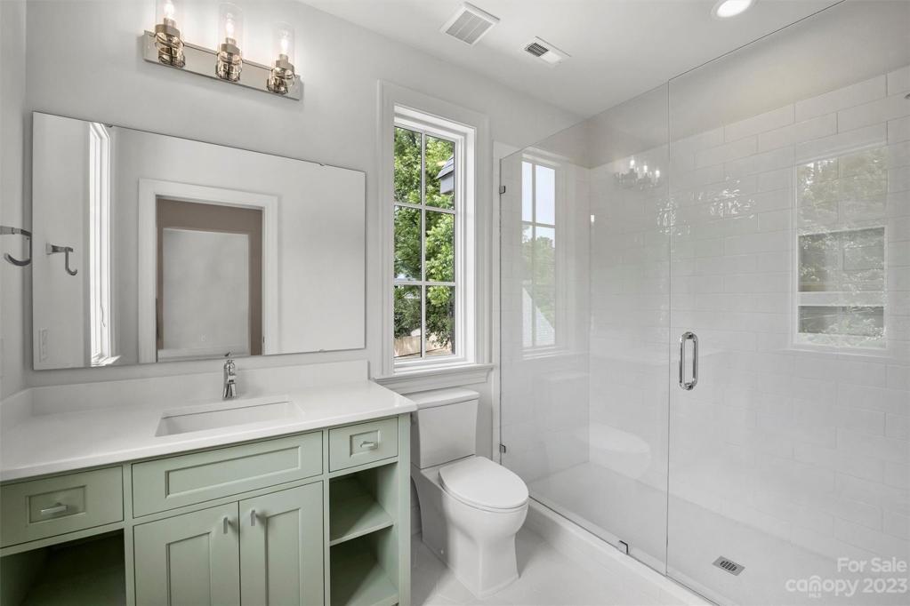 Ensuite Bathroom for 5th Bedroom