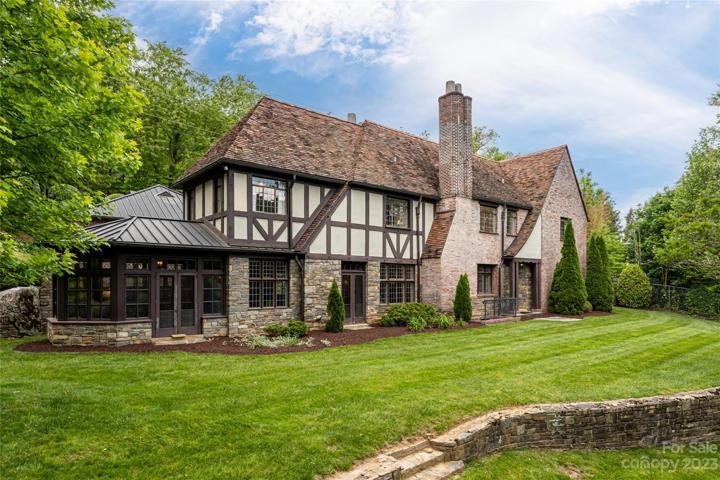 Yes. Envision your guests spilling out from the dining room to enjoy a garden party overlooking Kimberly Avenue!